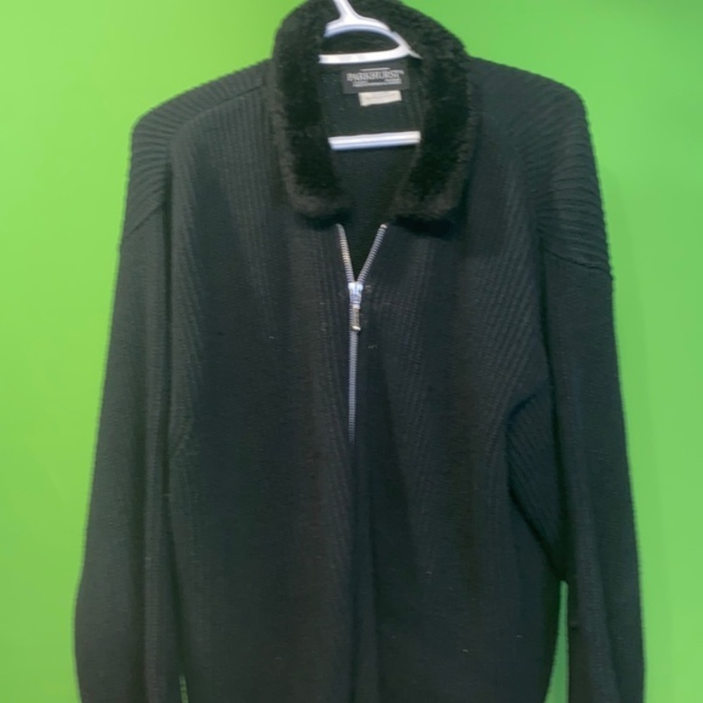 ⭐️ HOST PICK ⭐️ Ladies Black ParkHurst knit jacket zipper up made Canada 🇨🇦